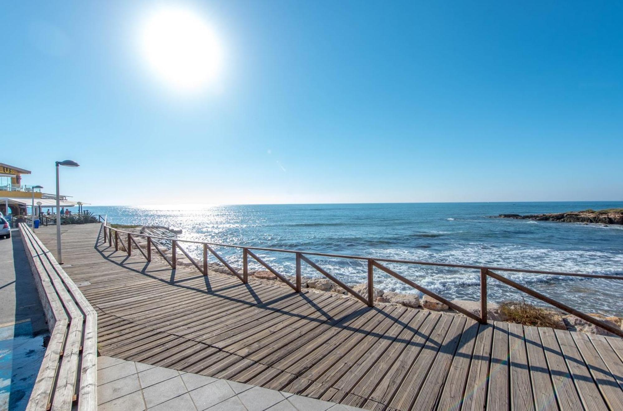 Punta Prima - Sun & Beach & Golf & Bike - Spanish South-Facing Terrace Apartment - La Recoleta - By The Sea Torrevieja Exterior photo